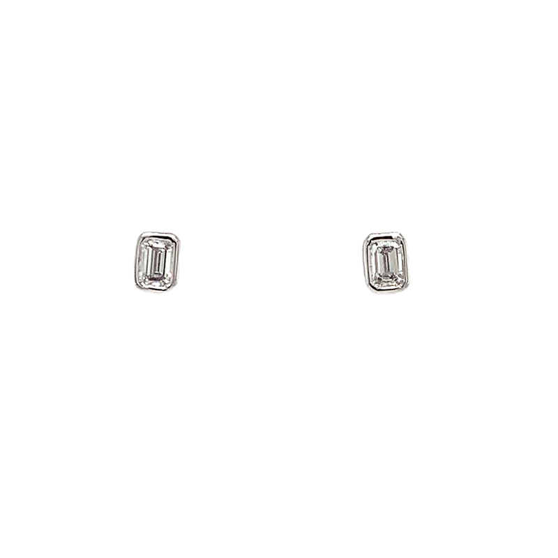 14 Karat White Stud Diamond Earrings